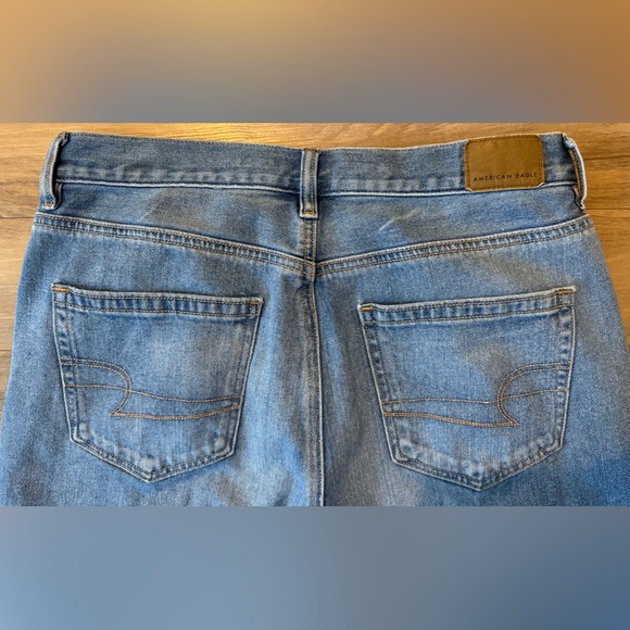 AMERICAN EAGLE MOM JEAN. SIZE US 8 - Picture 8 of 9